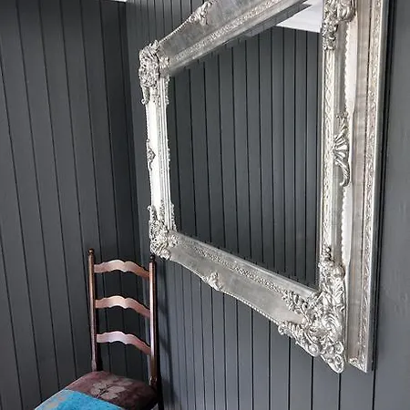 Apartment Mountain Views